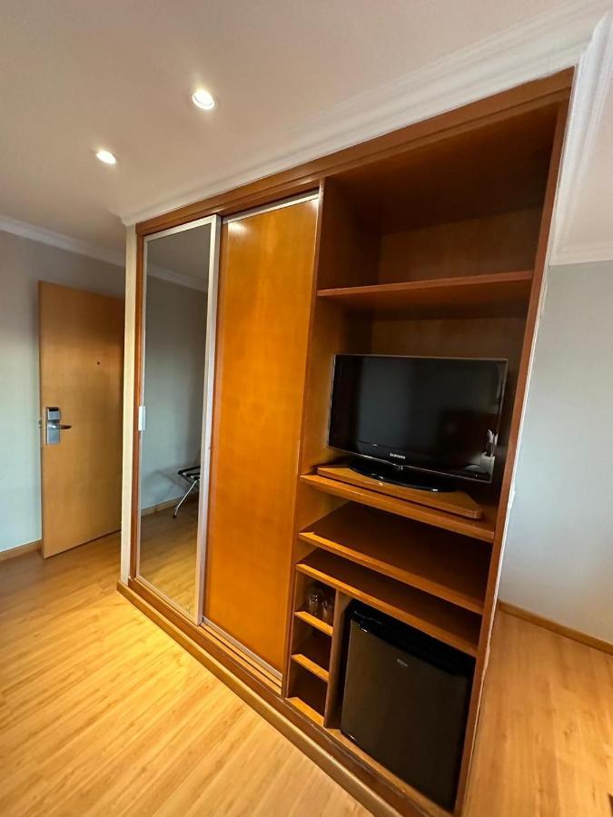 Flat Com Vista Panoramica -15- Na Barra Da Tijuca - Estacionamento Gratuito - Frigobar - Ar Condicionado - Piscina - Academia - Balsa Para Praia Gratis - Varanda - Vista Parcial Mar E Lagoa Rio de Janeiro Esterno foto