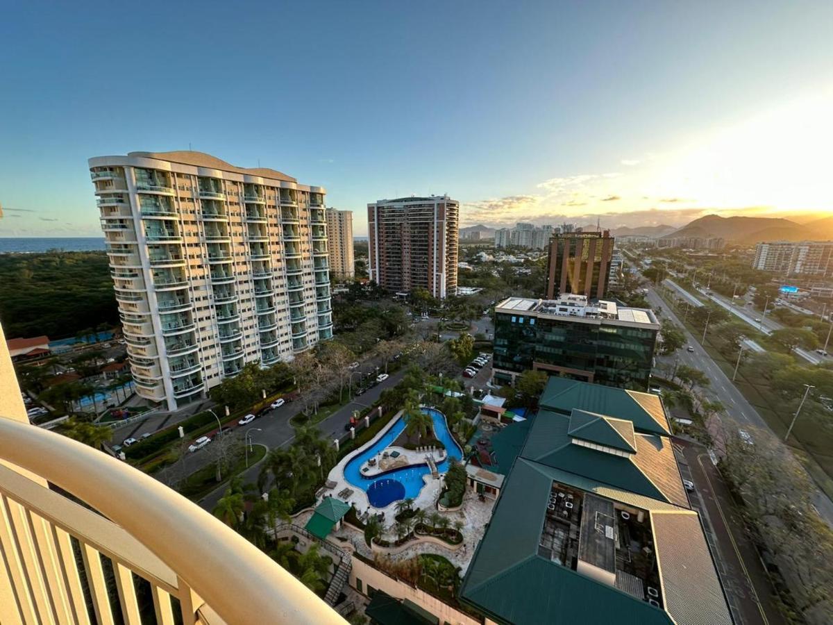 Flat Com Vista Panoramica -15- Na Barra Da Tijuca - Estacionamento Gratuito - Frigobar - Ar Condicionado - Piscina - Academia - Balsa Para Praia Gratis - Varanda - Vista Parcial Mar E Lagoa Rio de Janeiro Esterno foto