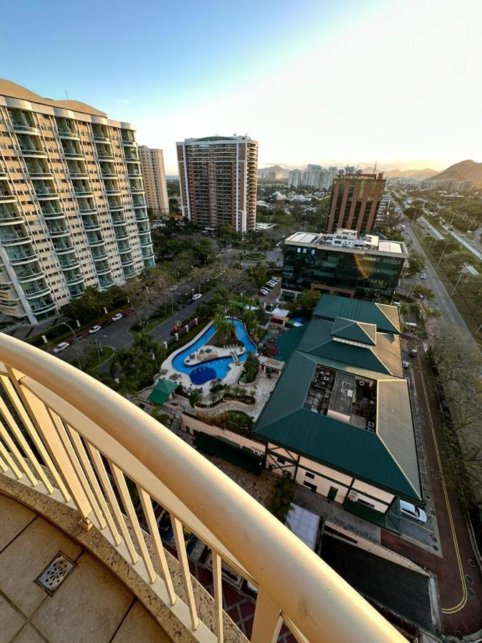 Flat Com Vista Panoramica -15- Na Barra Da Tijuca - Estacionamento Gratuito - Frigobar - Ar Condicionado - Piscina - Academia - Balsa Para Praia Gratis - Varanda - Vista Parcial Mar E Lagoa Rio de Janeiro Esterno foto