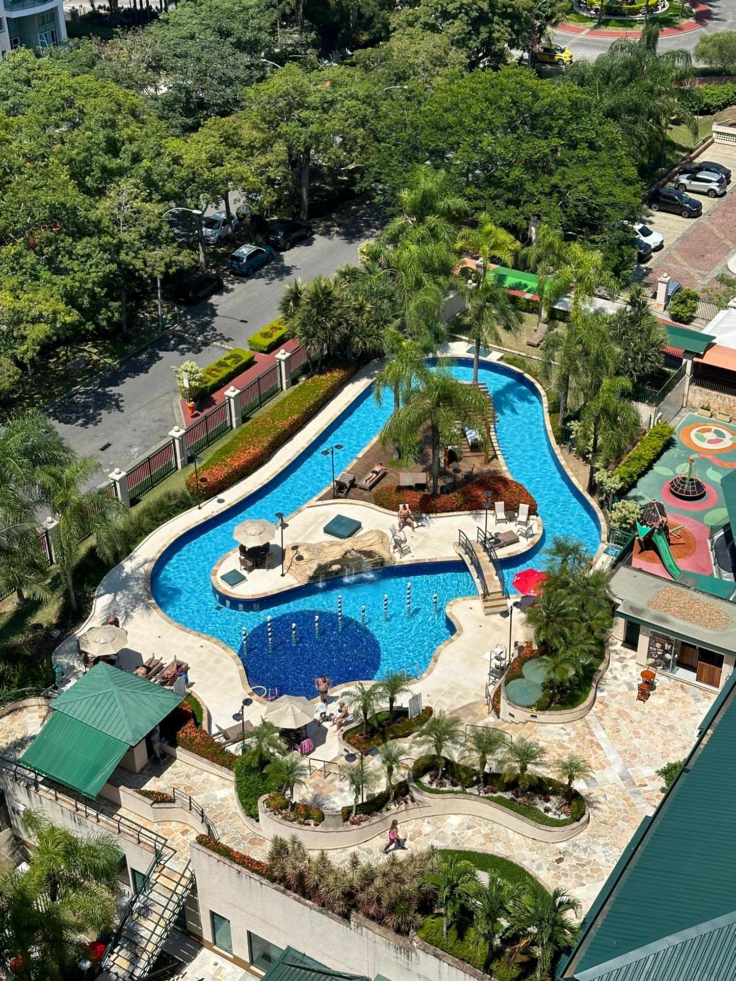 Flat Com Vista Panoramica -15- Na Barra Da Tijuca - Estacionamento Gratuito - Frigobar - Ar Condicionado - Piscina - Academia - Balsa Para Praia Gratis - Varanda - Vista Parcial Mar E Lagoa Rio de Janeiro Esterno foto